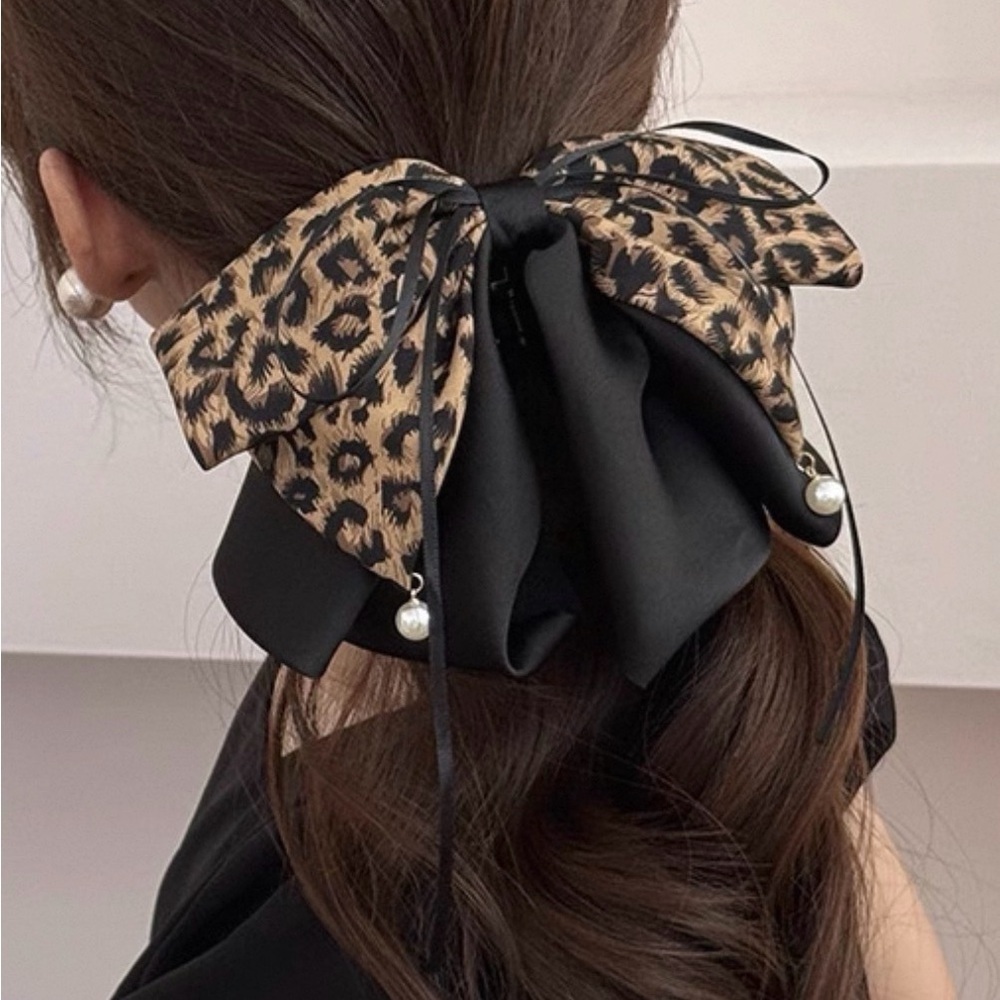 Elegant Leopard Print Bow Hair Clip NWOT